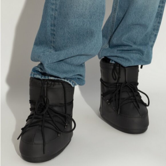 MOON BOOT Icon LOW Rubber Boots Billie Eilish Black Sz 42 / 44 Sz 9-10.5 NWT - Picture 1 of 10